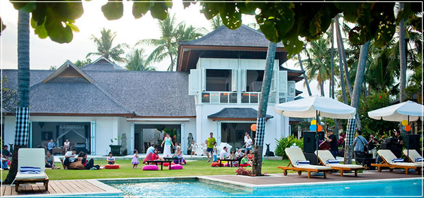 Event with live band music in villa