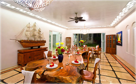 Dining table in Puri Nirwana Villa